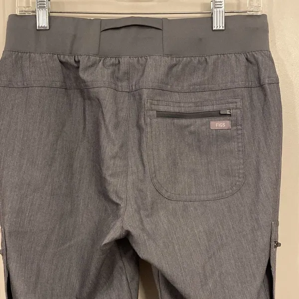 Figs scrub pants size small - Image 3