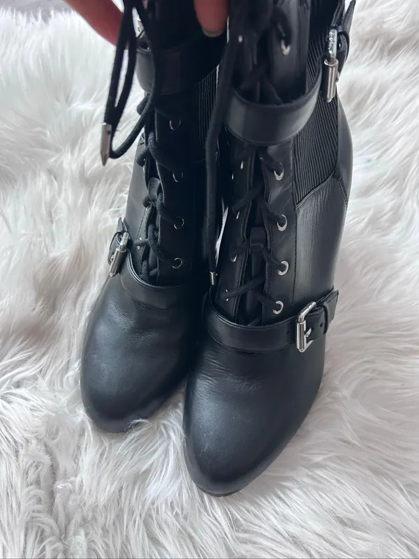 Sam Edelman Skylar Black Zipper Block Heel Ankle Boots with Lace-up detail size - Image 3