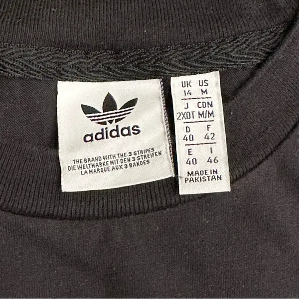 Adidas cropped fitted medium tee - Image 5