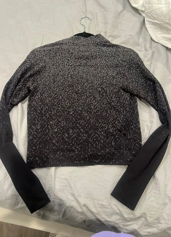 Lululemon Cropped Sweatshirt - Image 4