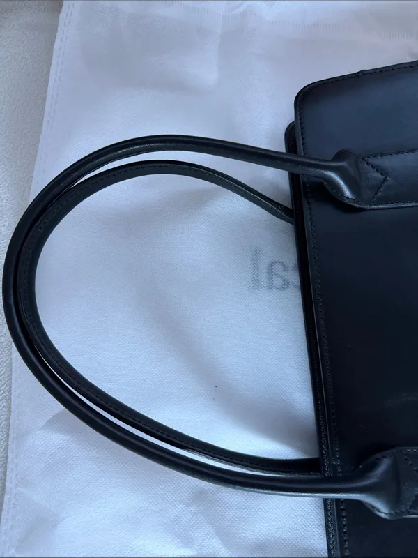 Authentic Gucci Vintage Black Leather Structured Top Handle Bag - Image 8