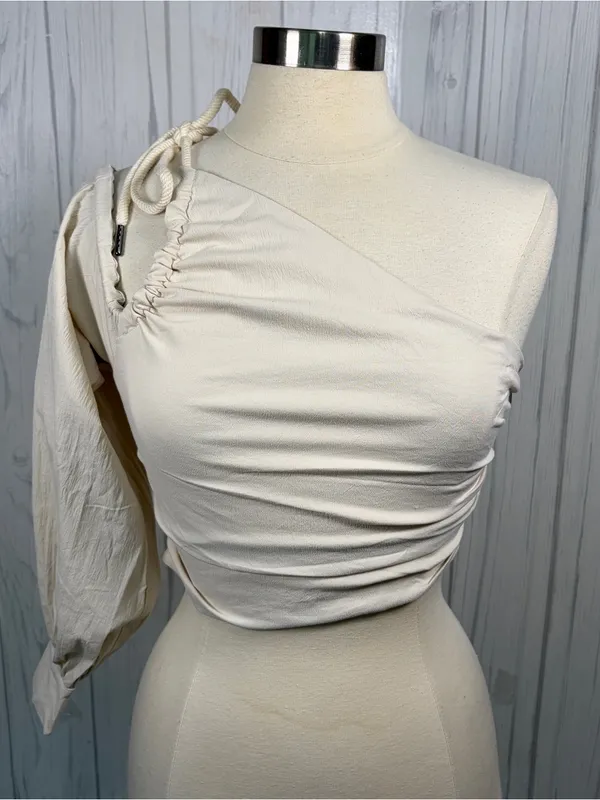 NWT WNTRMSE‎ Pippa One-Shoulder Long-Sleeve Crop Top in Vanilla, Size 6 - Image 2