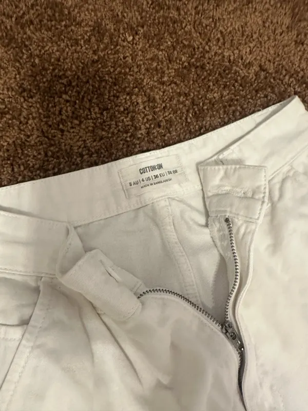 Cotton on white pants - Image 2