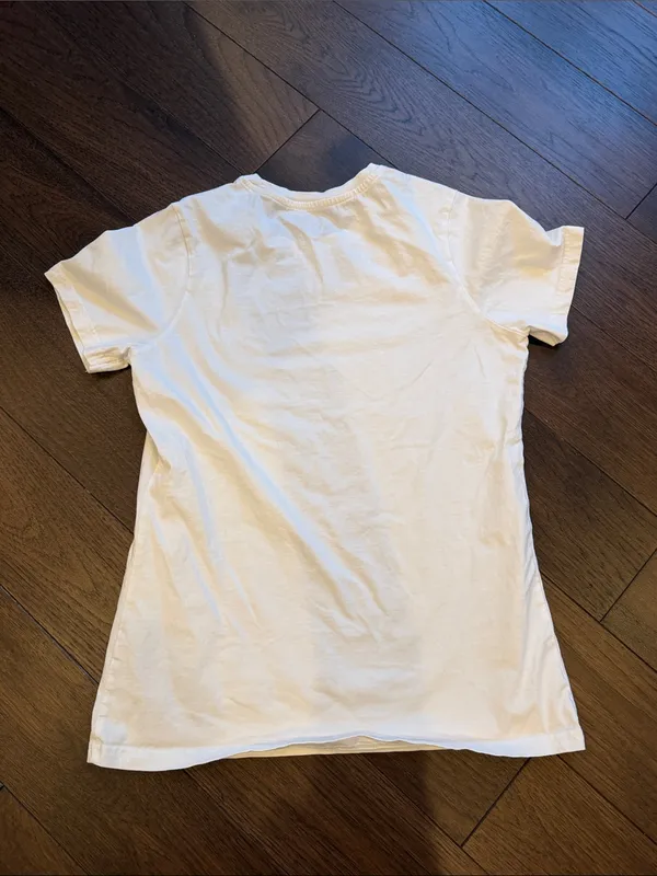 Forms & Folds Women’s White Crewneck T-Shirt in Size Medium - C27-156 - Image 4