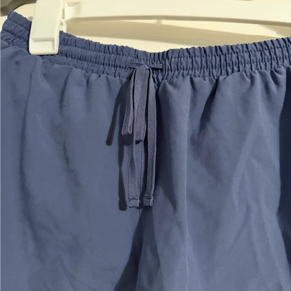 Old Navy Women's Athletic Shorts in Blue - Image 3