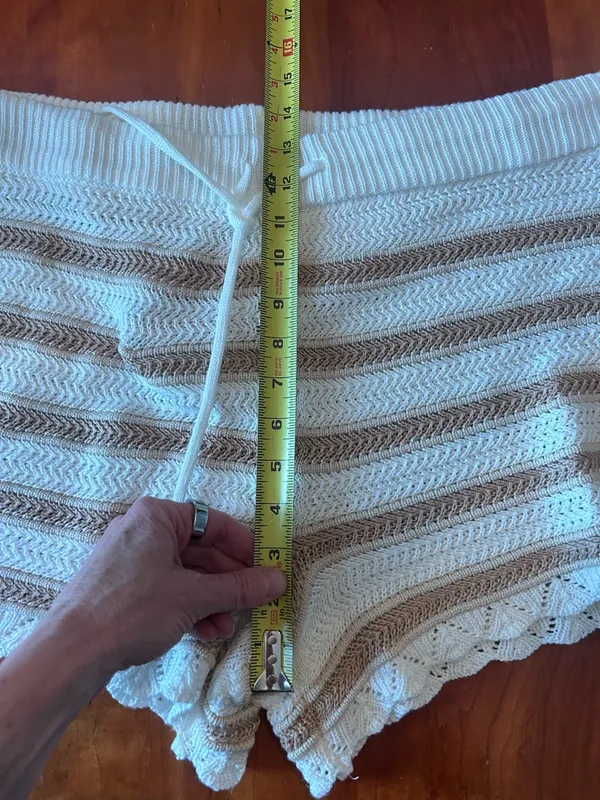 Madden NYC knit cloud dancer crochet beachy shorts Size XXXL - Image 5