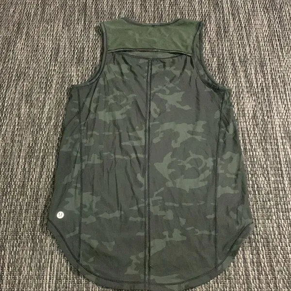 Lululemon Sculpt Tank Incognito Camo Multi Gator Green Size 2 - Image 2