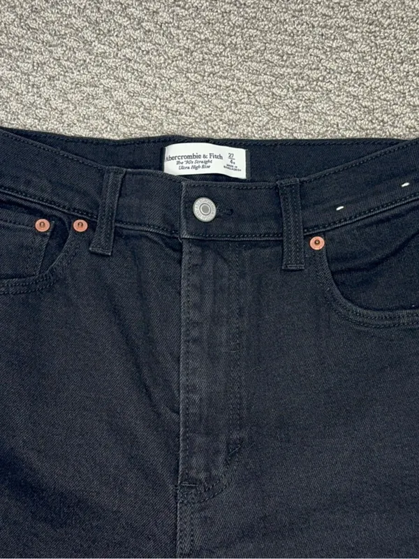 NWOT Abercrombie & Fitch 90’s Ultra Highrise Straight leg Jean 27 black - Image 5