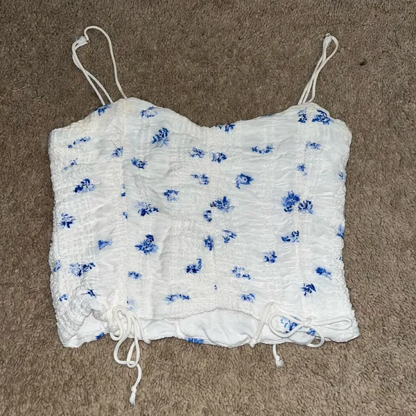 Boutique Floral Crop Top - Image 3