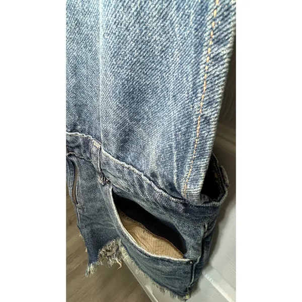 We The Free Denim Shortalls 4 Blue Zip Front Raw Hem‎ Distressed Overalls - Image 4