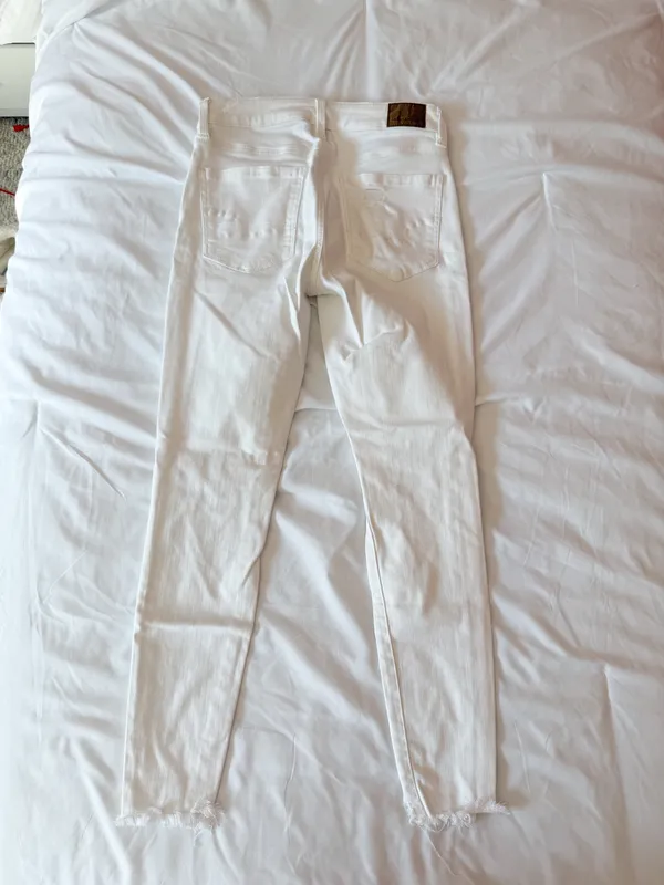 American Eagle Next Level White Distressed Hi-Rise Jeggings Size 2 Short - Image 3