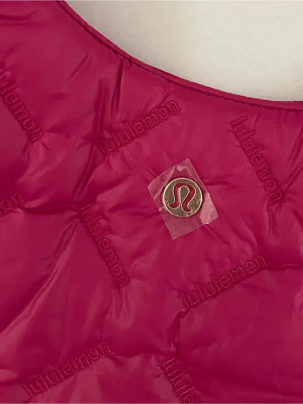 Lululemon NWT Quilty Pleasures Shoulder Bag Mini 5L Berry Rumble Pink Wordmark - Image 4