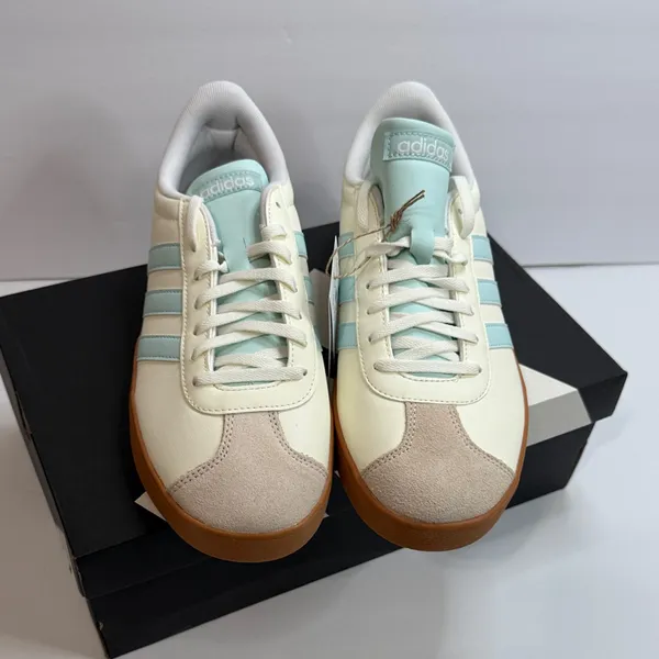 adidas Women's Sneakers in Cream and Light Blue - Image 2