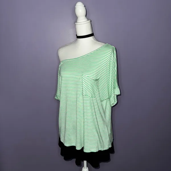 Boutique Green and White Off-the-Shoulder Top - Image 3