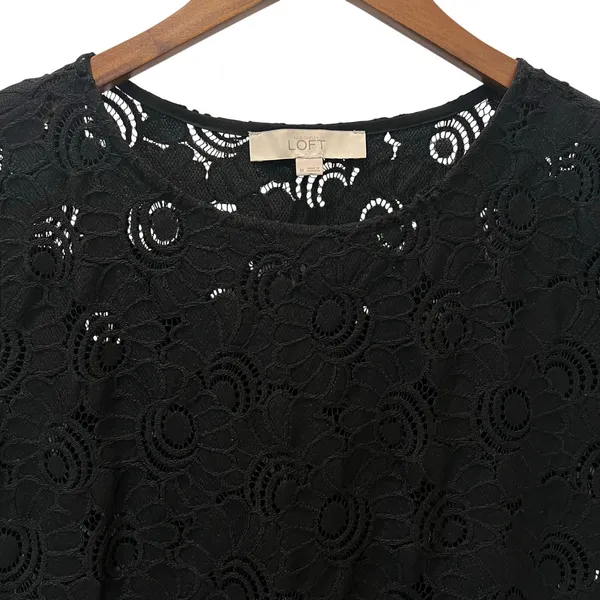Loft Black Lace Short Sleeve Shirt Top Size Medium - Image 2