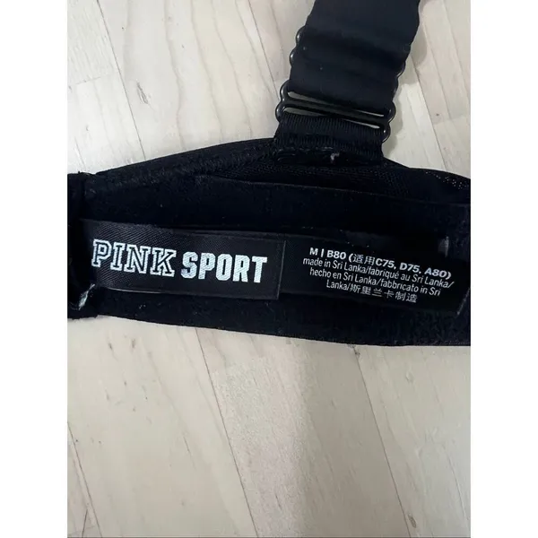 Victoria's Secret Pink Sport Bra M Ultimate Lightly Lined Black Back Closure - Image 8