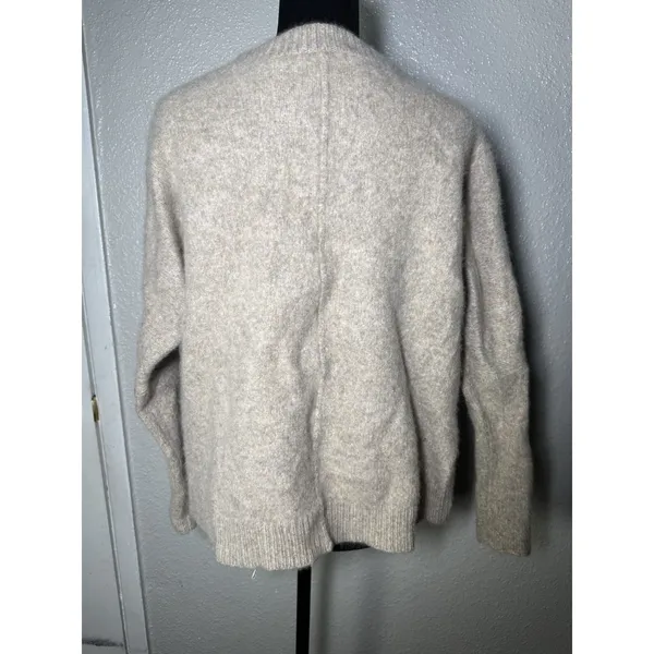 New Scotland 100% Cashmere Sweater Women’s Size M Beige Pullover Knit - Image 2