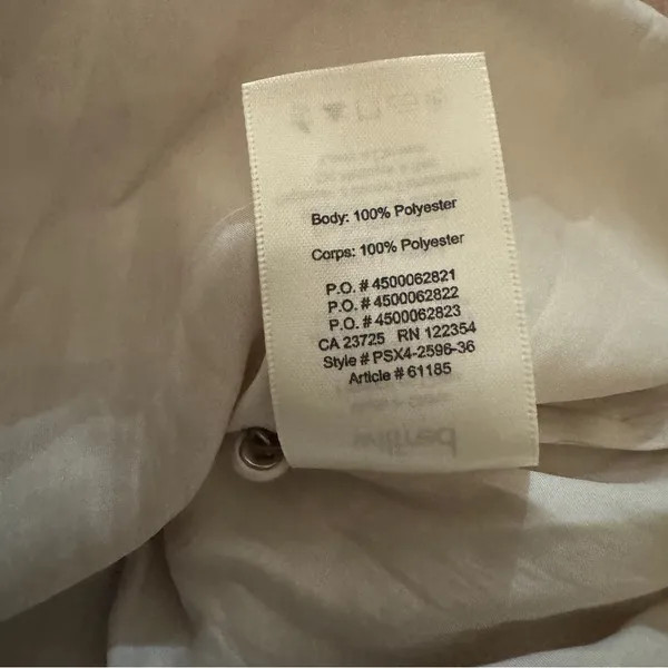 Aritzia Wilfred silky satin estienne blouse in birch NEW - Image 3