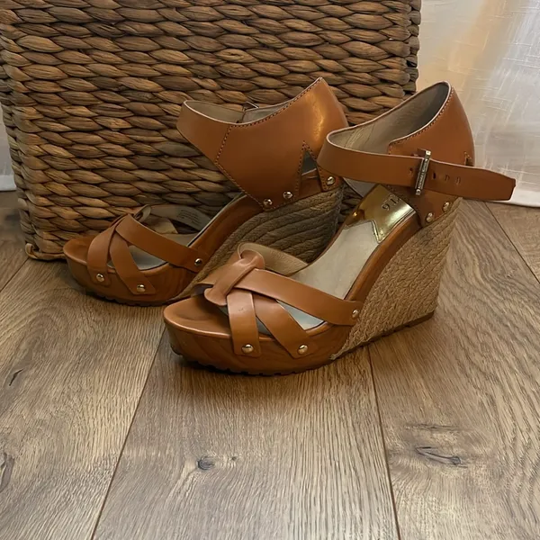 Michael Kors wedge sandal - Image 4