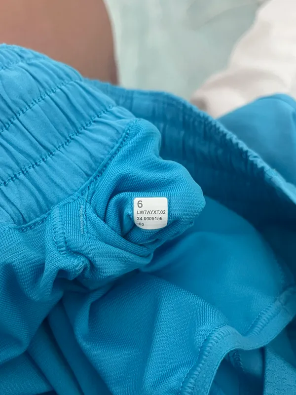 Lululemon Hotty Hot 4 inch blue shorts - Image 4
