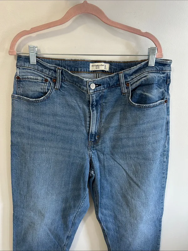 Abercrombie & Fitch The Mom High Rise Jeans - Image 3