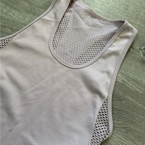 •FABLETICS• SEAMLESS TANK TOP - Image 2