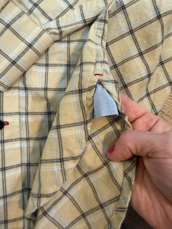 Vintage Tommy Hilfiger Men’s size M Button Down - Image 3