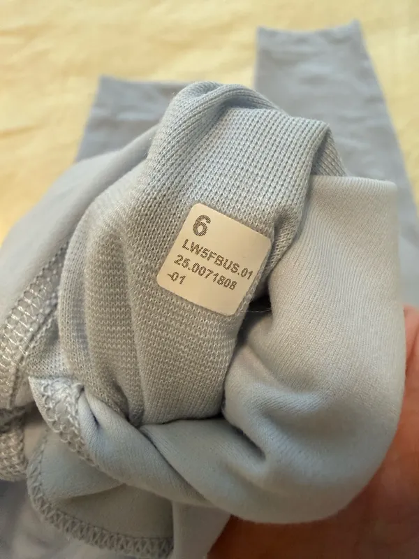 Lululemon Light Blue Double-Lined Align Leggings 25” - Image 3