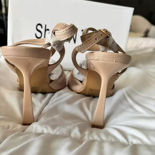 Cream Heels With A Touch Of Elegance - Image 3