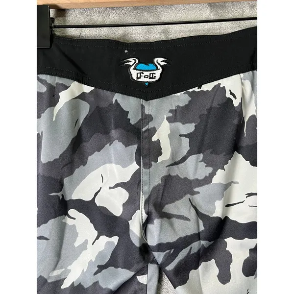 Vintage Y2k Camo Leopard Board Shorts Size 12 Brown Green Patchwork Tomboy Chic - Image 5