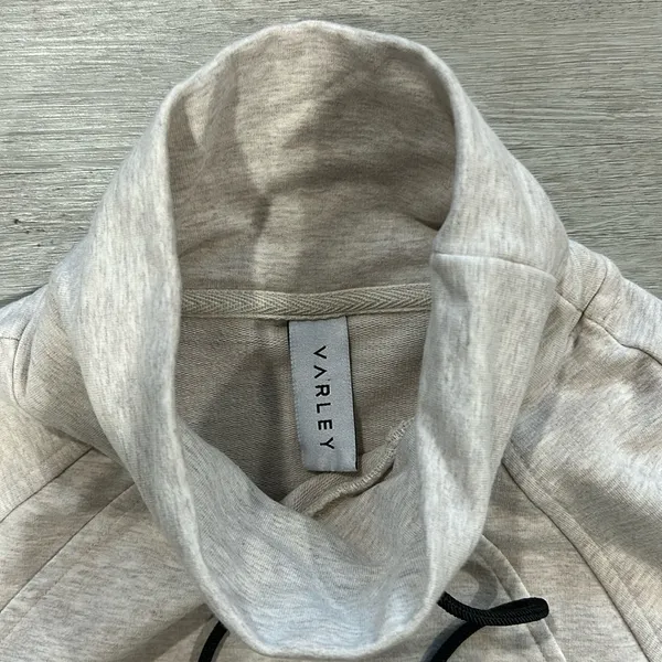 Varley pullover mock neck drawstring sweatshirt with kangaroo pocket - Image 9