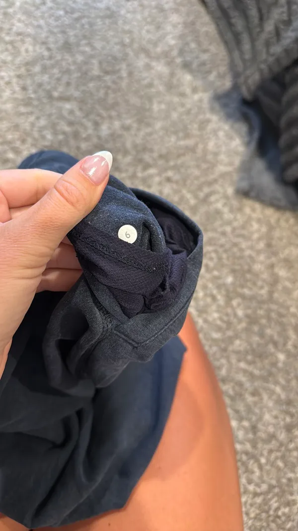Lululemon joggers - Image 5