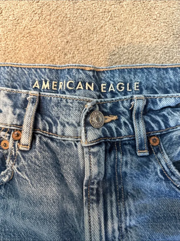 American Eagle High Rise Medium Wash Thrashed Hem Baggy Wide Leg Jeans Size 6 - Image 4