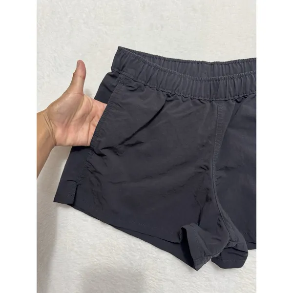 Patagonia Women's Barely Baggies Black Shorts Size XSmall - Image 3