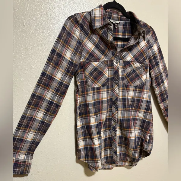 BKE Plaid Flannel Button-Up Shirt | Small | Western Plaid Long Sleeve Flannel - Image 4