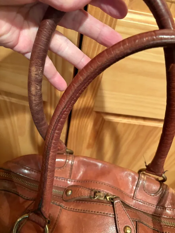 Banana Republic leather bowling-style bag or satchel - Image 11