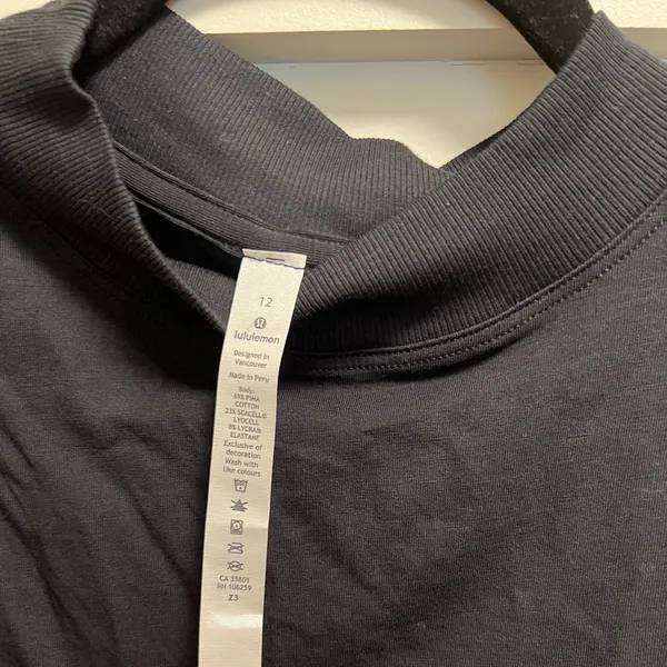 NWT Lululemon Tank - Image 4