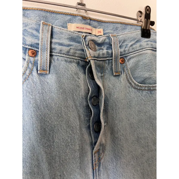 Levi's Wedgie Straight Jeans Women's 26 Light Wash Raw Hem High Rise Denim‎ - Image 7