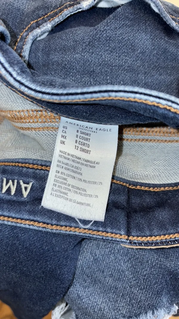 American Eagle jegging jean distressed knees/ankle button/zip pockets Sz 8 short - Image 8