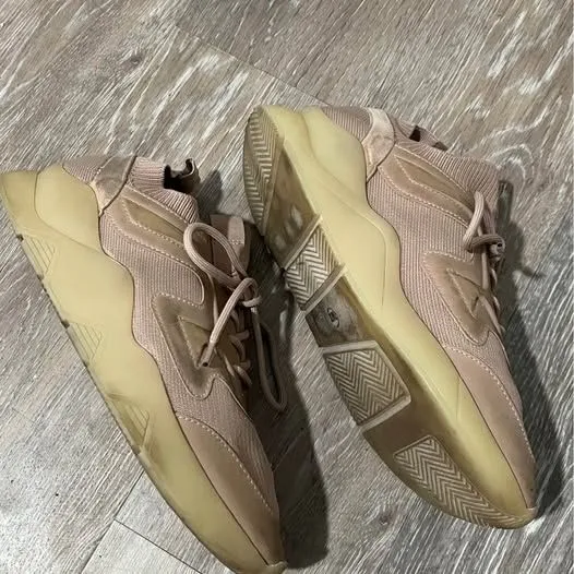 Vince Camuto Blush Sneakers Size 7.5 - Image 2