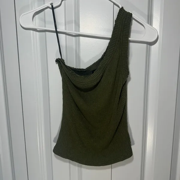 Lulus One Shoulder Tank Top Womens Small Olive Green Ribbed Knit Raw Edge‎ Trim - Image 2