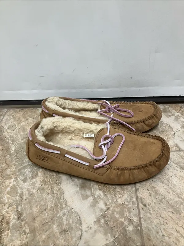 UGG Dakota Brown Suede Slippers Moccasin Sheepskin Wool Lined Size 8 Women’s - Image 4