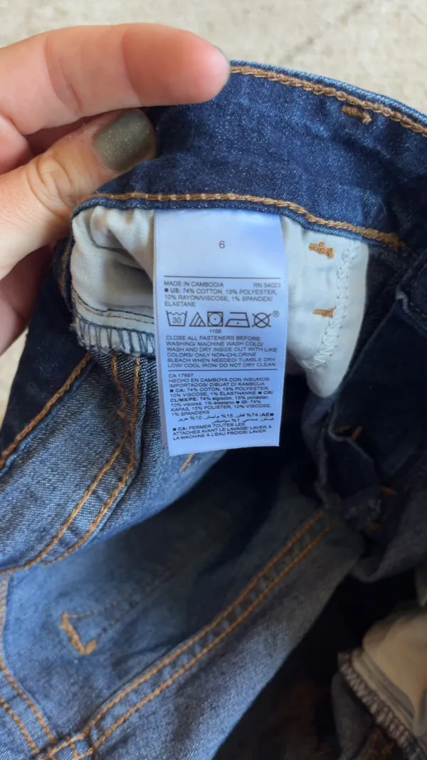 Super Skinny Old Navy Jeans - Image 3