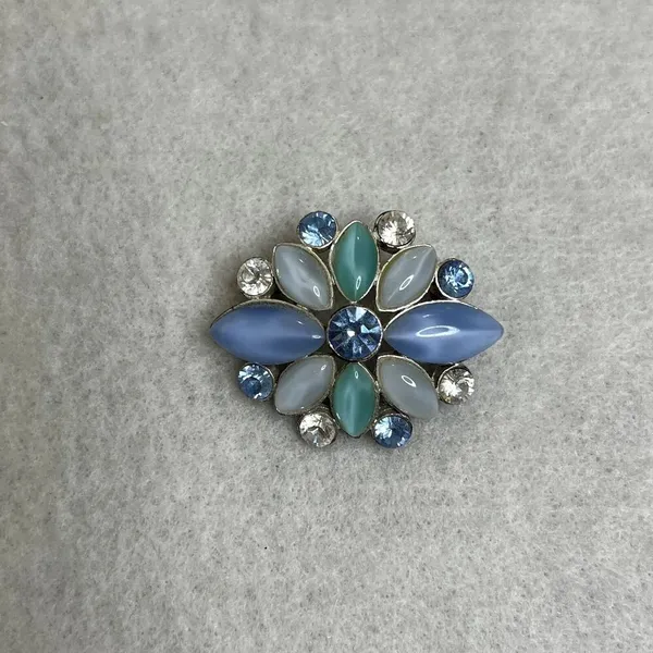 Lauren Conrad Crystal Flower Brooch Pin - Image 2