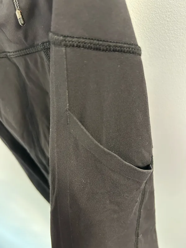 Lululemon Black Capri Leggings - Image 6
