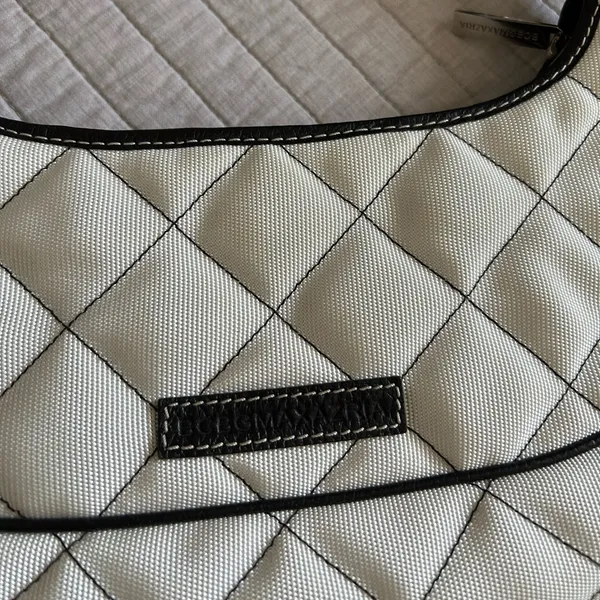 BCBGMAXAZRIA Y2K rare quilted, off-white, brown leather shoulder bagette small​ - Image 2