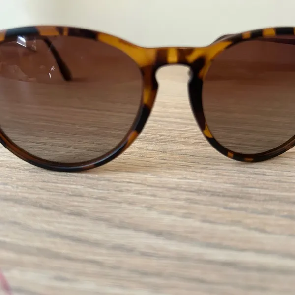 Tortoise Shell Sunglasses Brown - Image 9