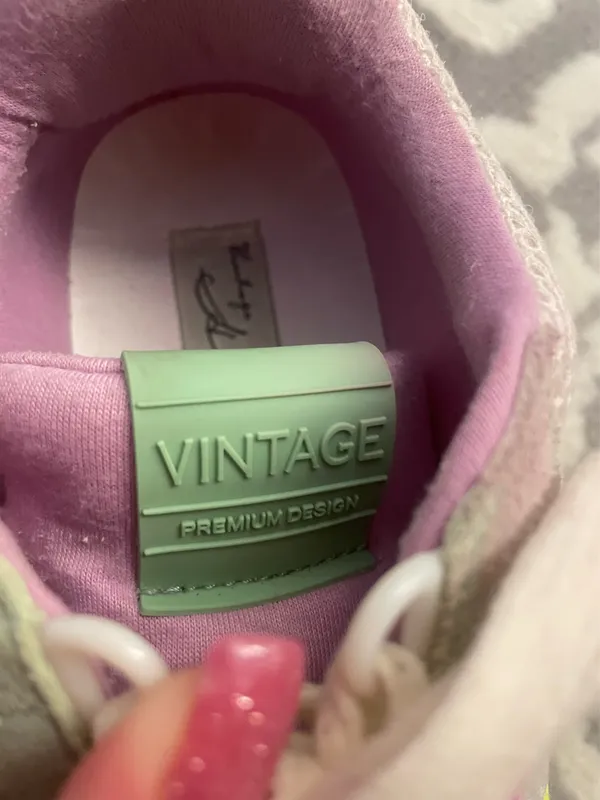 Vintage Havana Sneakers - Image 5