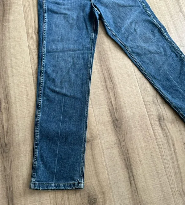 NWOT Wrangler High Rise Vintage Taper Mom Jeans Sz 8 Distressed Medium Wash - Image 14