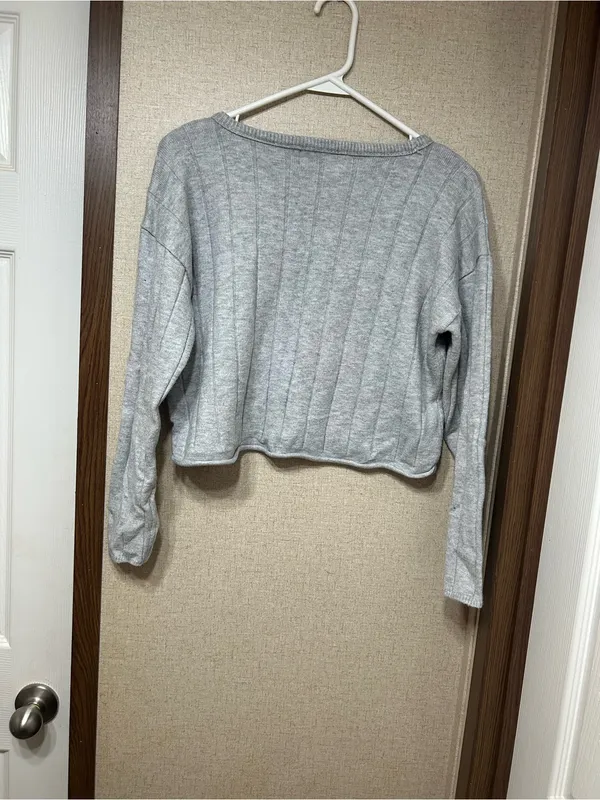 No Boundaries Gray Ribbed Cropped Sweater Top - Image 3